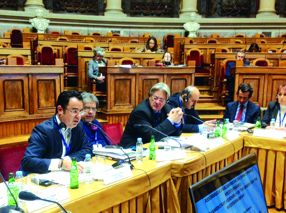 فُـؤاد العُماري يطْرَح إشْكالية الهجْرَة بـالبرلمان البُرتغالي، ويلتقي بسفيرة المغرب لدى لشبونة