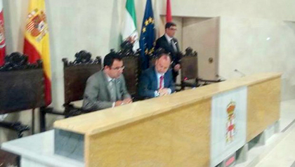 طنجة وألميريا تُعَزّز تَعاوُنهما في مجموعة من القطاعات الاجتماعية والثقافية والاقتصادية والرياضية والسياحية.