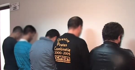 التّحْقيق مع العصابة التي أغرقت حي بني مكادة بالمخدرات يفضي إلى فك لغز جريمة قتل