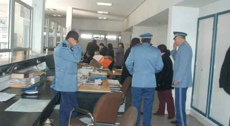 لجنة تحقيقات من الإدارة العامة للجمارك تحل بالميناء المتوسطي للتقصي في تهريب سلع وبضائع إلى المغرب