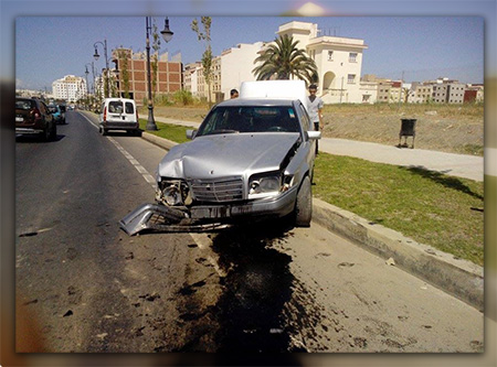 عدم وجود ممر للرّاجلين يتسبّب في حادث فضيع بشارع مولاي رشيد