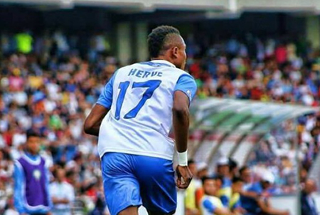 إصابة سيدريك وتمرد هيرفي… وتستمر محنة الاتحاد مع اللاعبين الأفارقة