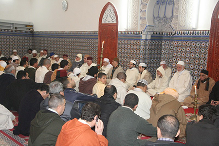 شُيوخ و فُقَهـاء ينفـون مـا أثيرَ من شائِعـاتٍ حوْل الزّاوية الصدّيقية