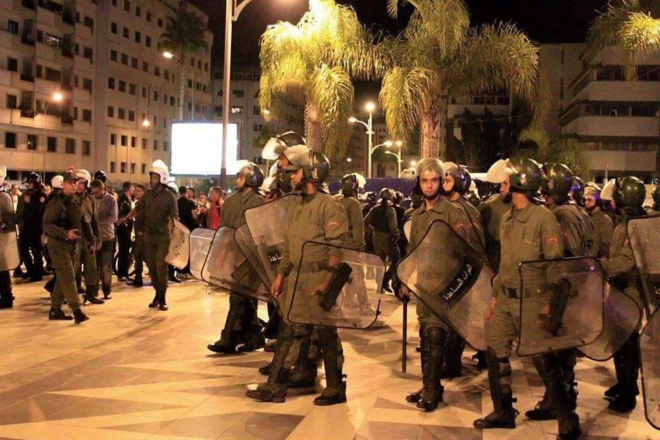 اعتقال ما مجموعه 12 شخصا خلال احتجاجات سكان طنجة على الفواتير”المنتفخة” للماء والكهرباء