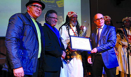 جمعية القنطرة و مندوبية الثقافة تكرّمان المعلم عبد لله الكورد و الفنّان محمد العربي العوامي