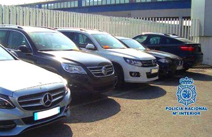 أمن الجزيرة الخضراء يحبط تهريب 4 سيارات مسروقة إلى طنجة