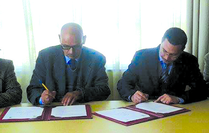 توقيع إتفاقية شراكة بين وزارة الإتصال والمنظمة المغربية للإعلام الجديد