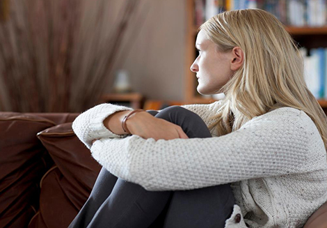 الحُزن الشديد.. الأسباب وعوامل الخطورة والمضاعفات