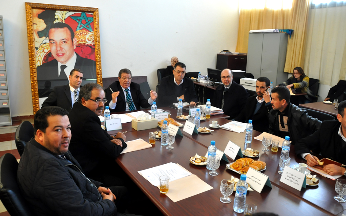 مجلس اكزناية يعقد دورته الاستثنائية