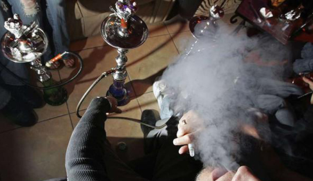 الحرب على الشيشة والمعسل مستمرة ..