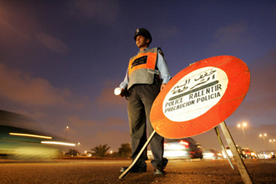 برلماني يهين رجل أمن بطنجة ويمسح بكرامته الأرض أمام الملأ   !!..