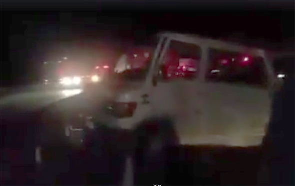 مصرع 6 أشخاص وإصابة 13 في اصطدام شاحنة بسيارة لنقل الركاب بين طنجة وأصيلة