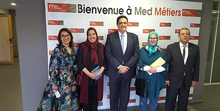 عمر مورو يتحدث عن الاقتصاد والسياسة أمام طلبة معهد “LES MED METIERS”