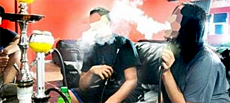 مصيبة.. القمار يغزو مقاهي الشيشة بطنجة!..