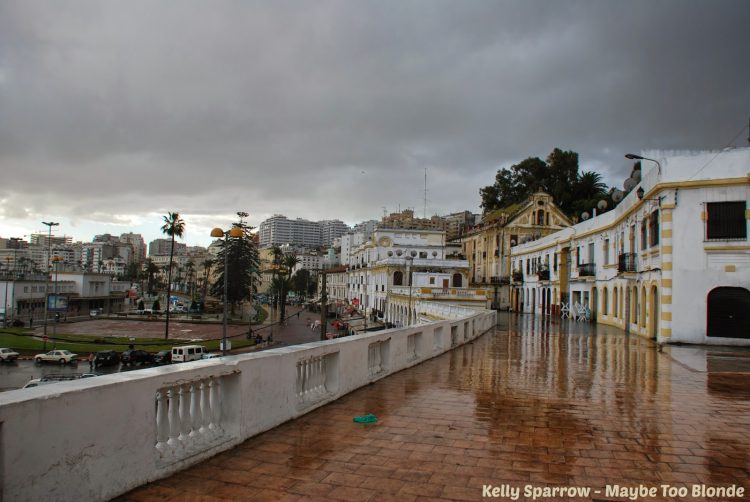 طقس الجمعة: أمطار رعدية ورياح قوية