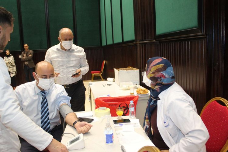 حملة للتبرع بالدم بمقر جماعة طنجة ومقاطعاتها الأربع