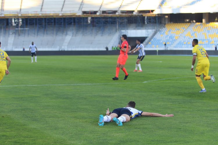 لاعب بارز من اتحاد طنجة ضمن القائمة الأولية المستدعاة لمواجهتي الكونغو