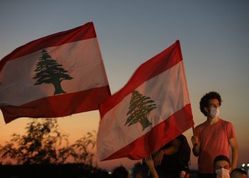 لبنان تعلن إفلاسها