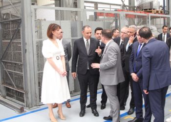 وزير الصناعة يشرف على افتتاح توسعة وحدة إنتاجية لشركة دولية بطنجة
