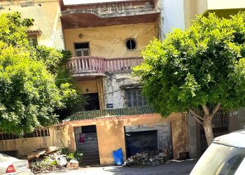 جديد “فيلا مهجورة”.. دخول أصحابها على الخط وحضور رجال الشرطة