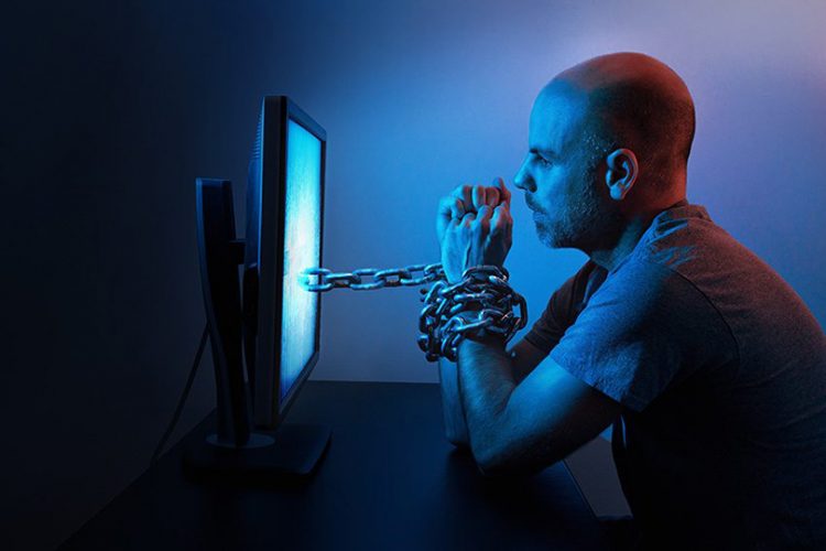 التكنولوجيا الحديثة ومواقع التواصل الاجتماعي….. سلاح ذو حدين