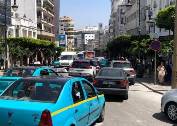 اختناق مروري يشل حركة السير بطنجة