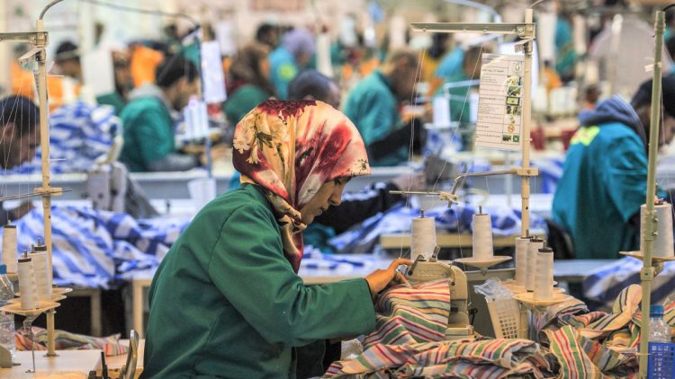 سوق الشغل: 5 جهات تضم 72,6 في المائة من النشيطين البالغين 15 سنة فما فوق