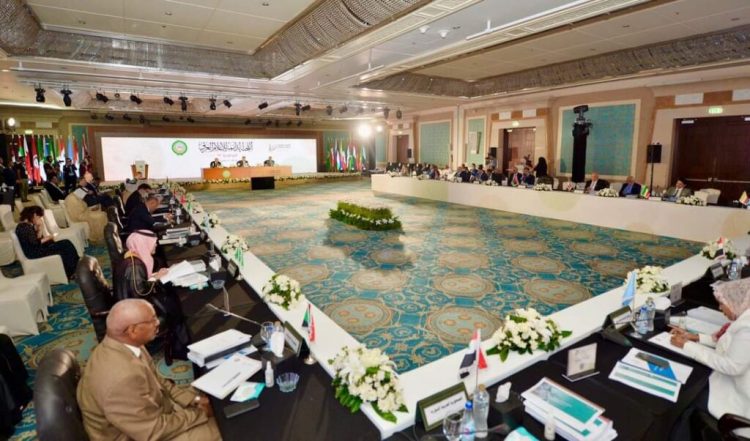 تكريم خاص لنائب رئيس اتحاد الصحافيين العرب بالقاهرة