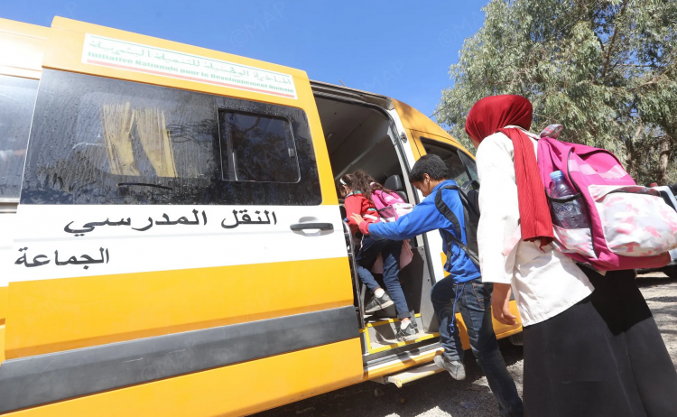 تعبئة متواصلة لتوفير النقل المدرسي لتلميذات وتلاميذ الوسط القروي بإقليم الحسيمة