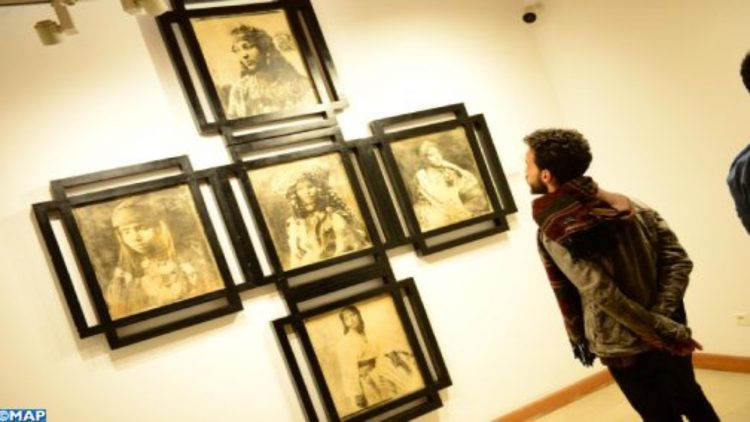 الفنان محمد راشدي يعرض أعماله التشكيلية بطنجة