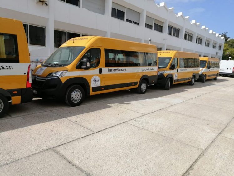 توزيع حافلات للنقل المدرسي لفائدة عدد من الجماعات الترابية بإقليم الحسيمة
