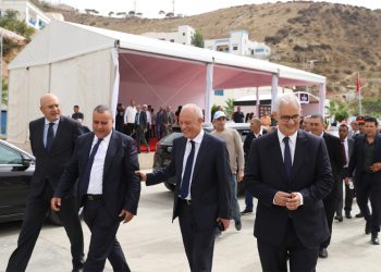 بركة يزور مركزا للاصطياف بالسطيحات تابع لمؤسسة الأعمال الاجتماعية لأشغال العمومية