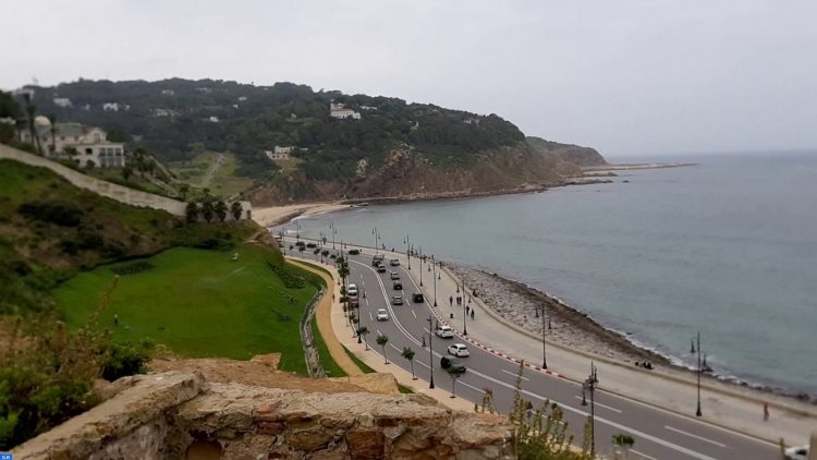 وفد اقتصادي كيني يزور منطقة طنجة للاطلاع على فرص الاستثمار وسبل التعاون