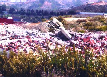 جماعة اكزناية.. ساكنة طنجة تطالب بالضرب بيد من حديد على كل من لايقوم بواجبه بهذه المنطقة