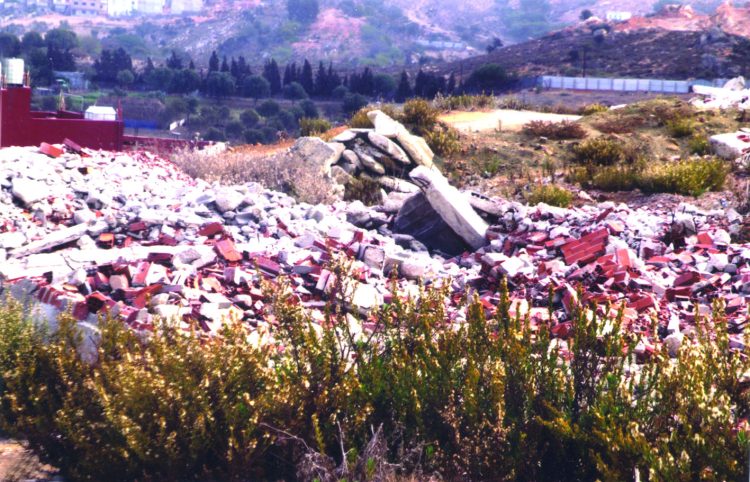 جماعة اكزناية.. ساكنة طنجة تطالب بالضرب بيد من حديد على كل من لايقوم بواجبه بهذه المنطقة