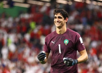 فيفا: ياسين بونو ضمن قائمة المرشحين السبعة لجائزة أفضل حارس مرمى لسنة 2022