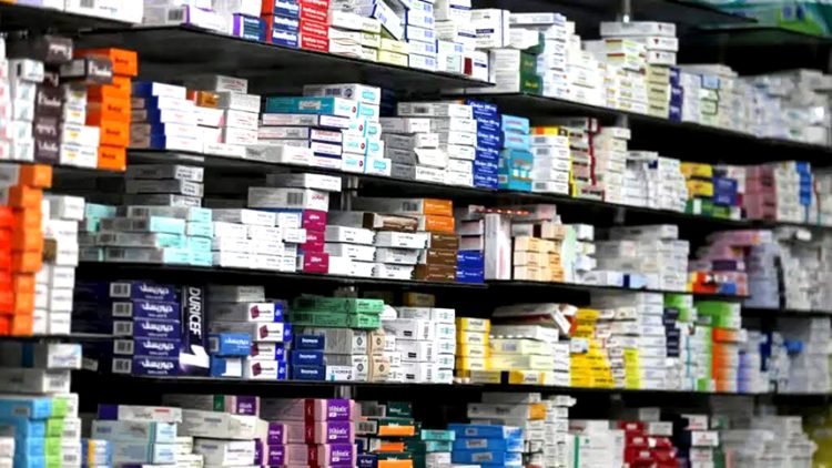 وزارة الصحة تخفض أثمنة عدد من الأدوية الباهظة