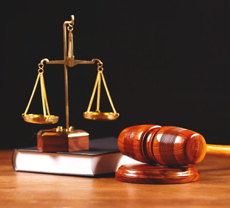 تسقيف سن الانخراط في مهنة المحاماة