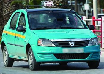 10 دراهم كأقل ثمن.. الطاكسي الصغير يحل مشاكله على حساب الطرف الضعيف