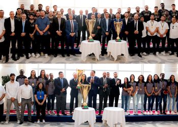 والي طنجة يقيم حفلا على شرف بطل كاس العرش لكرة السلة