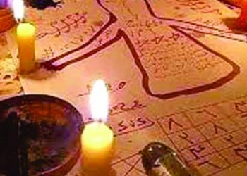 تطورنا و تقدمنا في عديد من الأشياء… غير أن بعض الظواهر الاجتماعية الحقيرة نراها لازالت تغزو حياتنا… من بينها السحر و الشعوذة