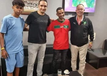 الكشف عن حقيقة صورة لامين يمال ووالده رفقة لقجع