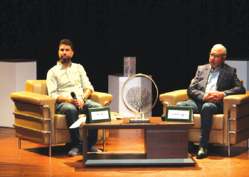 حراك ثقافي متنوع الإنتاج في فضاءات طنجة   السياسي والأديب محمد الأشعري يفتتح دروس “النبوغ المغربي” برؤيته عن للأدب والتغيير