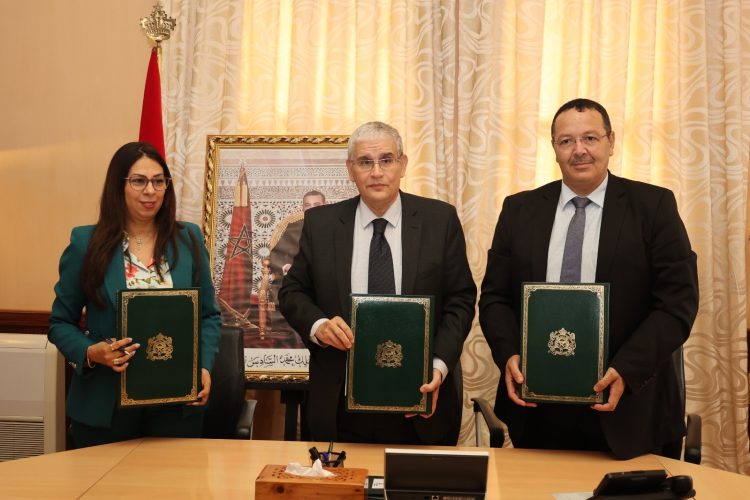 بين الجماعة الحضرية لتطوان والوكالة الحضرية: توقيع اتفاقية إطار من أجل المساعدة التقنية في مجال التعمير والهندسة المعمارية